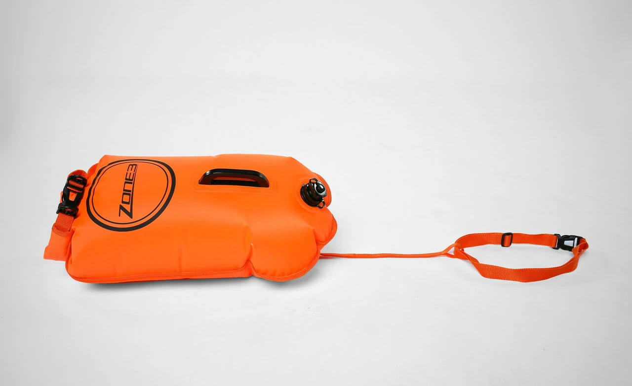 Zone 3 Zone3 - 2023 - Swim Safety Buoy & Dry Bag 28L - Orange Or Pink 4 Zone 3 Zone3 - 2023 - Swim Safety Buoy & Dry Bag 28L - Orange Or Pink - Image 4
