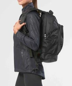 2XU - Distance Backpack - Unisex -comfyballs-shop UQ3803g BLK BLK squashed 04962.1647427843