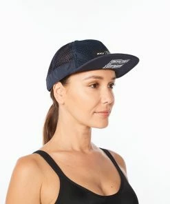 2XU - Light Speed Trucker - Unisex - Midnight/Finish Lines White -comfyballs-shop UQ6542f MDN FLW 04 00559.1652688859
