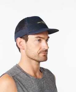 2XU - Light Speed Trucker - Unisex - Midnight/Finish Lines White -comfyballs-shop UQ6542f MDN FLW 06 65482.1652688859