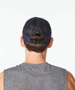 2XU - Light Speed Trucker - Unisex - Midnight/Finish Lines White -comfyballs-shop UQ6542f MDN FLW 07 33040.1652688859