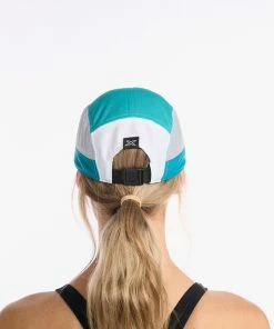2XU - Light Speed Cap - Unisex - White/Oceanside -comfyballs-shop UQ6741f WHT OCS 05 99529.1652689696