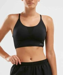 2XU - Active Low Impact Crop - Women's -comfyballs-shop WR6115a BLK SIL 00 squashed 49384.1662388191