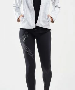 2XU - Women's GHST Waterproof Jacket - Butterfly Effect White/White -comfyballs-shop WR6205a BEW WRF 02 49059.1608116964