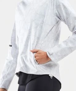 2XU - Women's GHST Waterproof Jacket - Butterfly Effect White/White -comfyballs-shop WR6205a BEW WRF 03 08709.1608116964