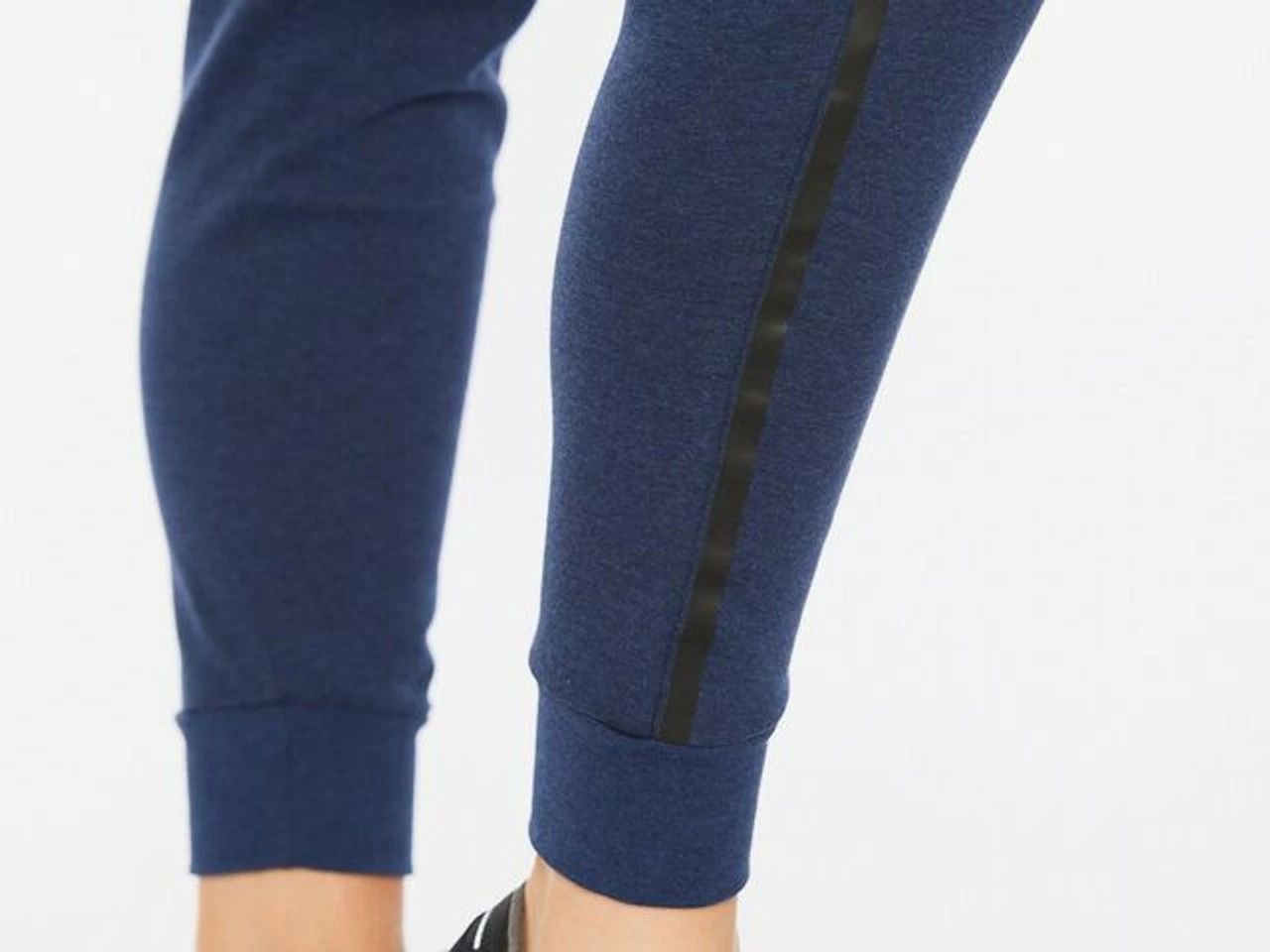 2XU - Commute Trackpant - Women's - Navy Marle/Black 25 2XU - Commute Trackpant - Women's - Navy Marle/Black - Image 25