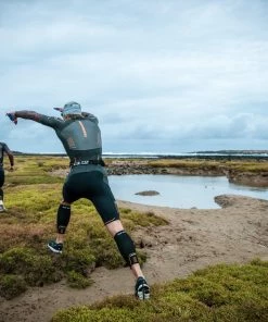 Zone 3 Zone3 - Unisex 8mm Neoprene Calf Sleeves - Black/Orange - 2023 -comfyballs-shop Zone3 Nov2020 JamesMitchell 1283 33818.1674207513