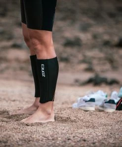 Zone 3 Zone3 - Unisex 8mm Neoprene Calf Sleeves - Black/Orange - 2023 -comfyballs-shop Zone3 Nov2020 JamesMitchell 9631 47180.1674207513