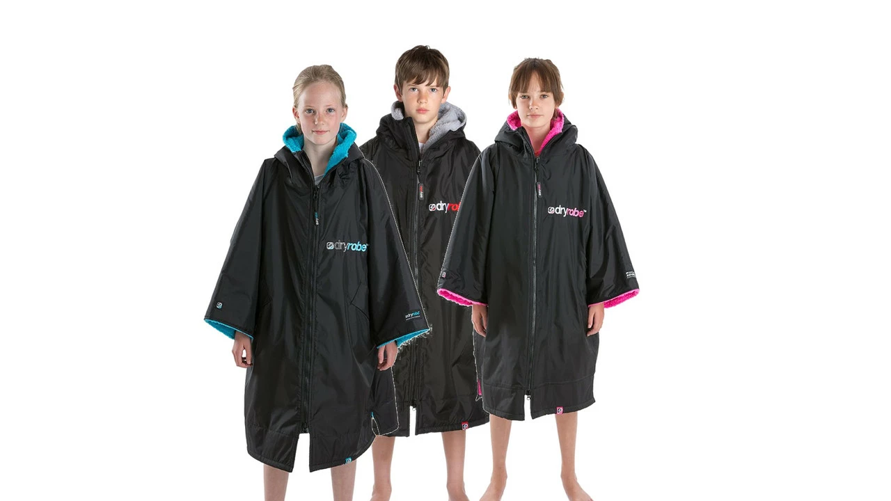 Dryrobe - Advance Short Sleeve Changing Robe - Kids 10-14 1 Dryrobe - Advance Short Sleeve Changing Robe - Kids 10-14